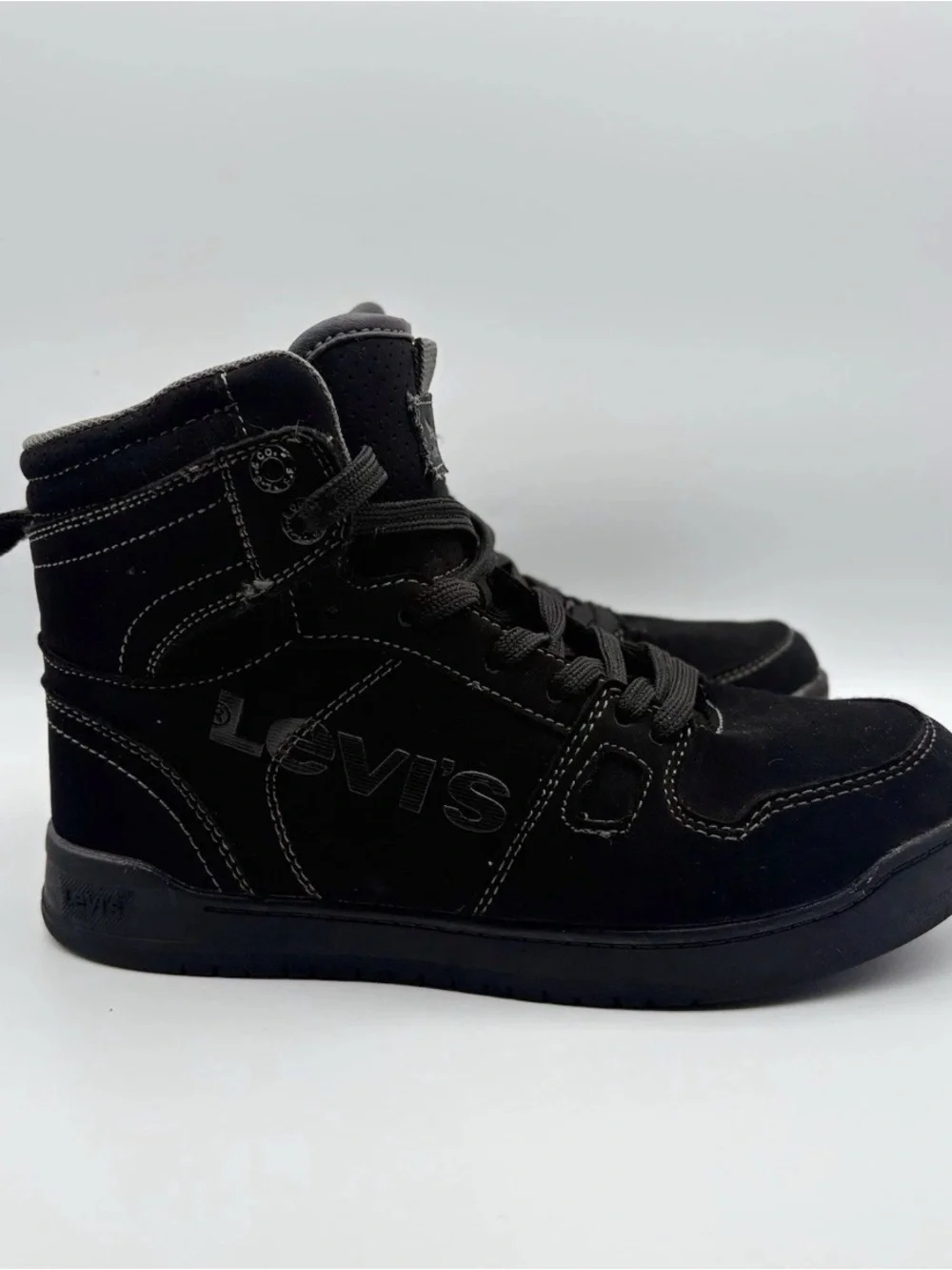 Levi's Kids Black High-Top Boots with Contrast Stitching